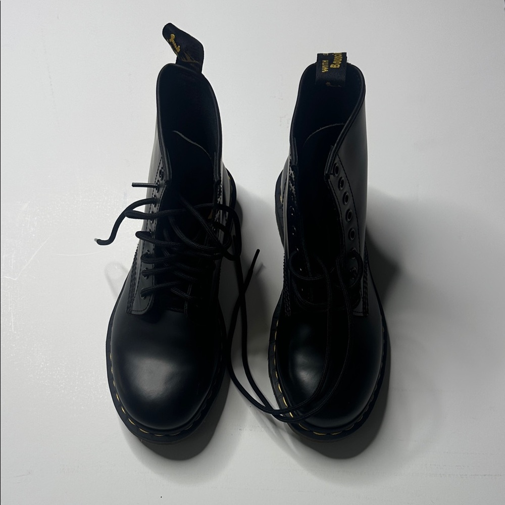 Dr Martens Smooth Leather Lace Up Boots in Black - Picture 2 of 11